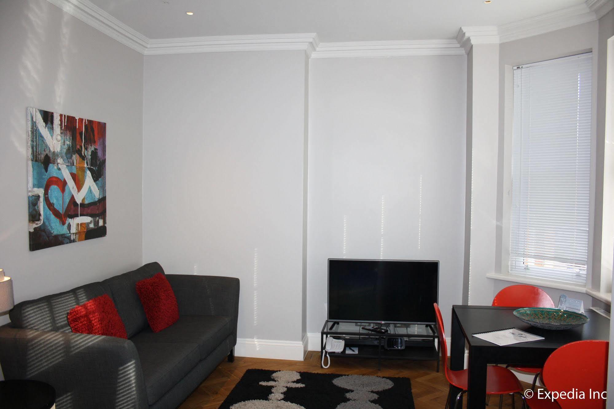 Barons Court Queens Club By Viridian Apartments Londres Extérieur photo